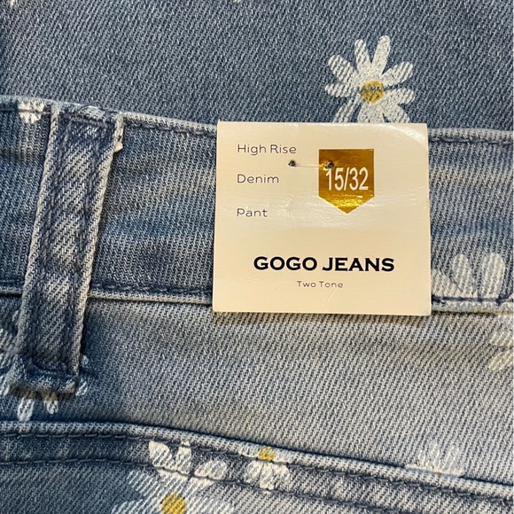 NWT GOGO Sunflower Jeans Two Tone Denim Relaxed Mom Fit Comfy Stretchy Soft 15 - Picture 8 of 12